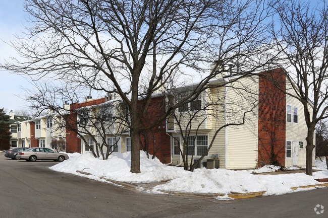 Building Photo - Wyndham Court