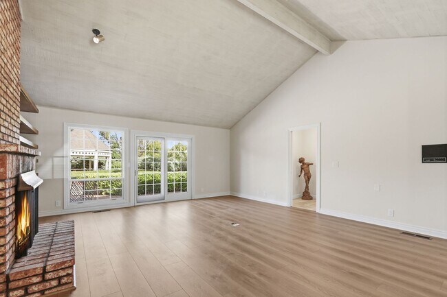 Building Photo - Stunning 3,488 Sq. Ft. Home with Pool & 3-...