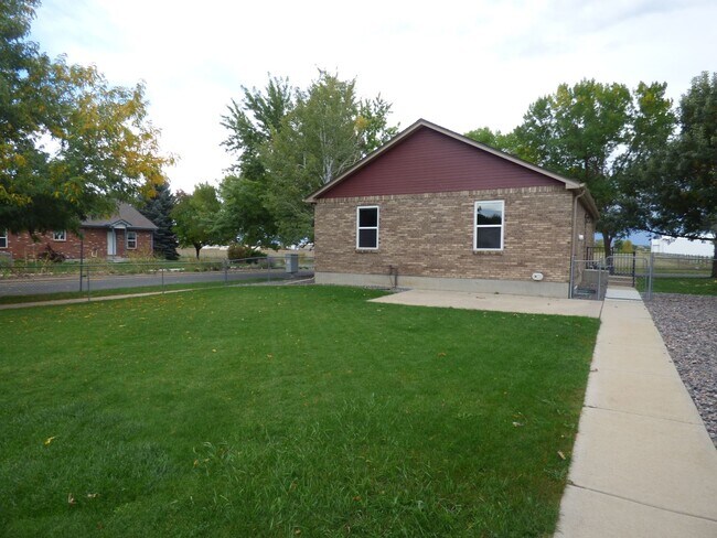 Building Photo - Cozy Bungalow in Berthoud