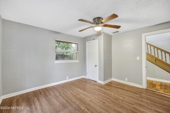 Building Photo - 1722 W 30th St