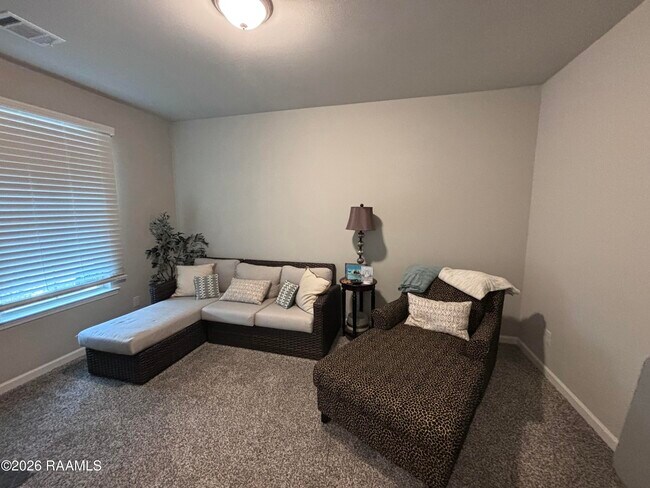 Building Photo - 400 Eastwood Dr