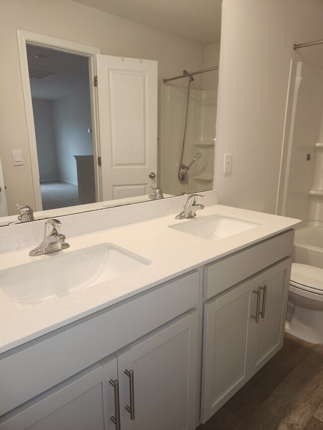 Building Photo - 4517 Sandstone Dr