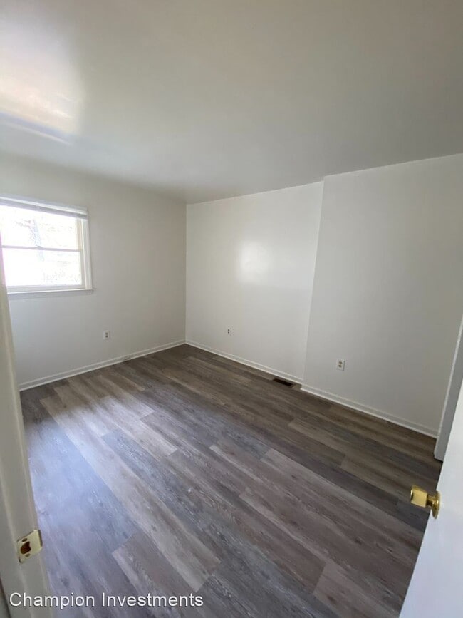 Building Photo - 2 br, 1 bath House - 846 Warren St. c 7 C-7