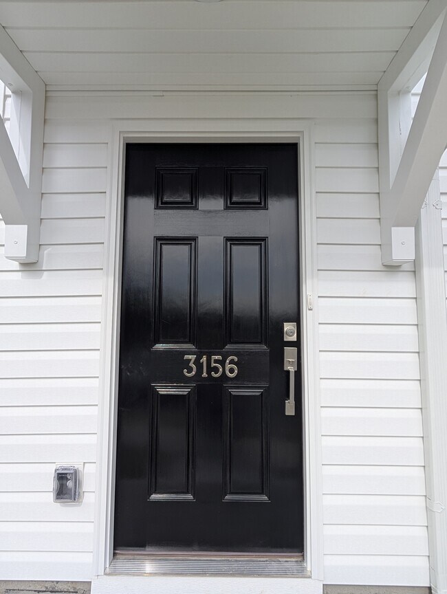 Building Photo - 3156 Fall Hills Dr