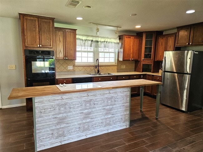 Building Photo - 1518 2nd St