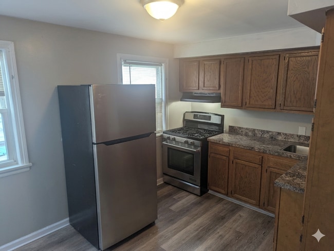 Building Photo - Charming 3-Bedroom Property in Prime Location