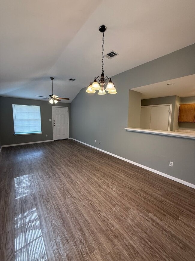 Primary Photo - 2221 Creekside Ln