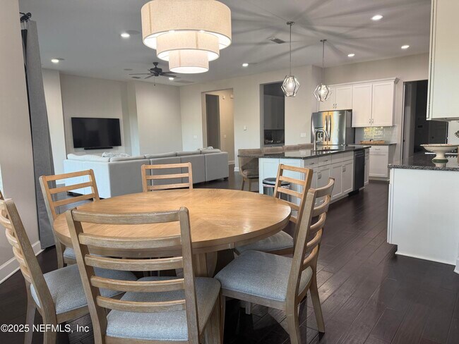 Building Photo - 168 Bronson Pkwy