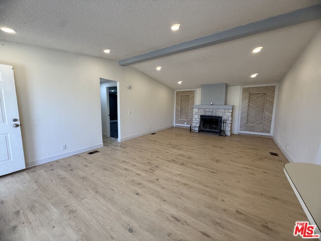 Building Photo - 3150 Stone Ave