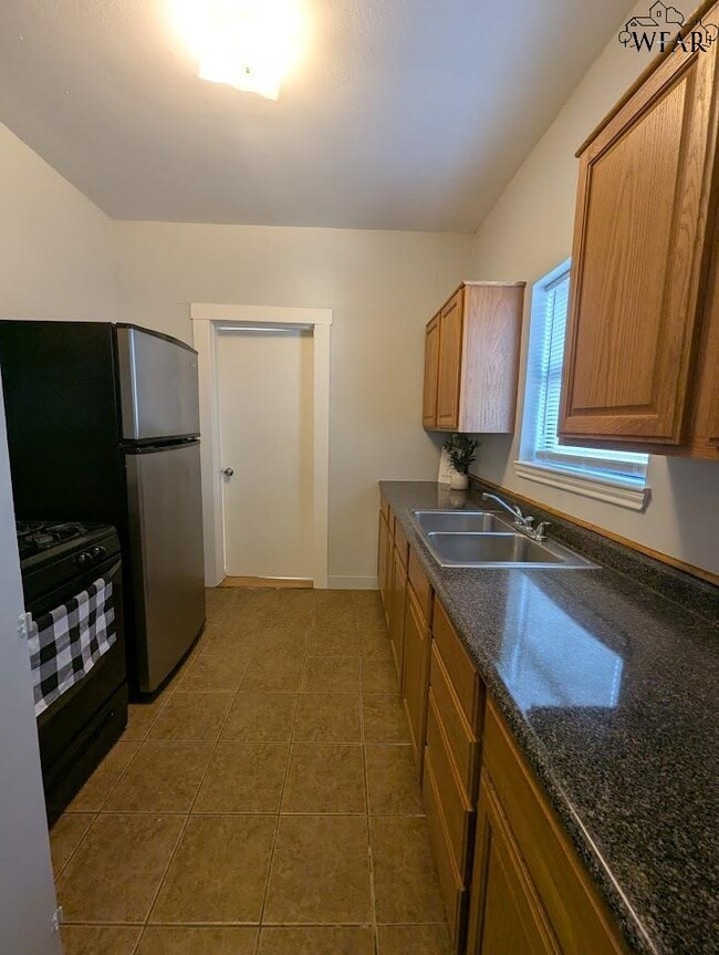 Building Photo - 2306 Garfield St