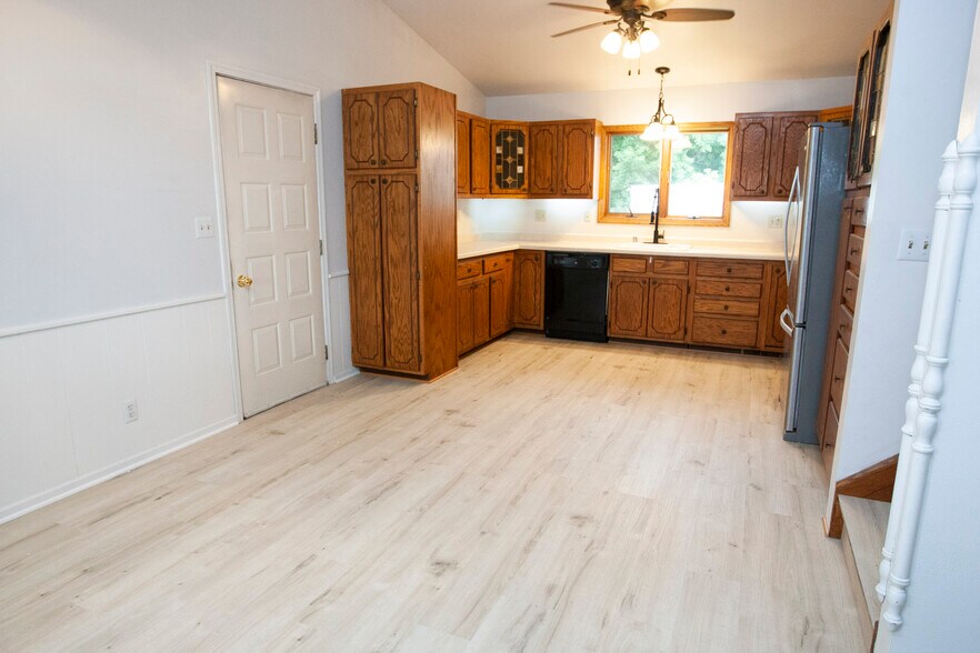Building Photo - 538 Cottonwood Ave