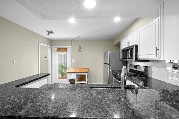 Building Photo - 3601 Menchaca Rd