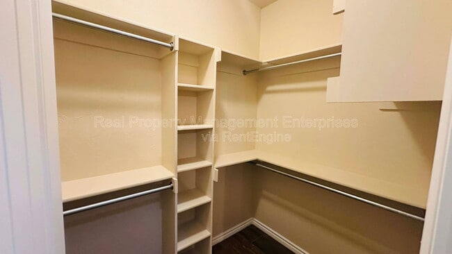 Building Photo - 309 Timber Ln