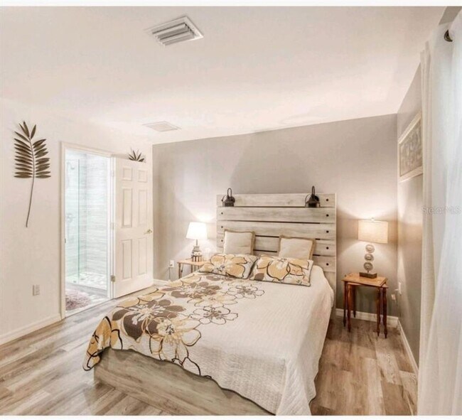 Building Photo - 5153 Miller Bayou Dr