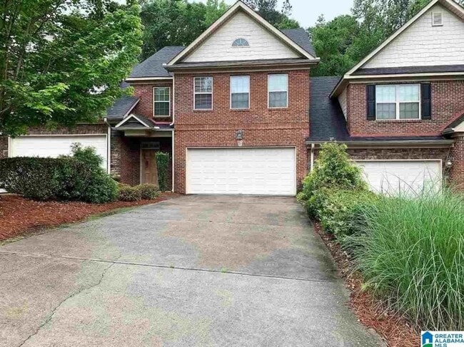 Building Photo - 2 Bed & 2.5 bath townhome  located in Oxford on the golf course