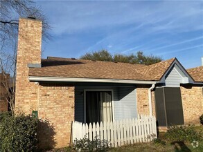 Building Photo - 1601 Faro Dr