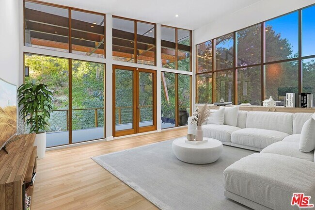 Building Photo - 3600 Mandeville Canyon Rd