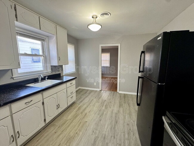 Building Photo - 307 Prairie St