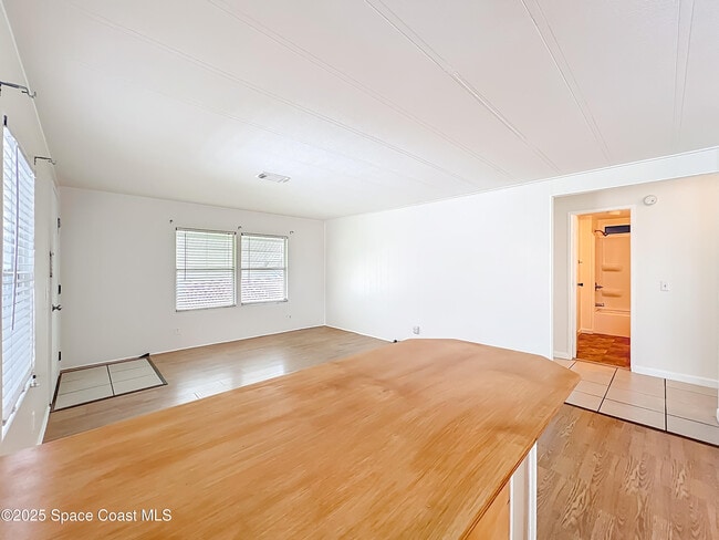 Building Photo - 568 Jennifer Cir