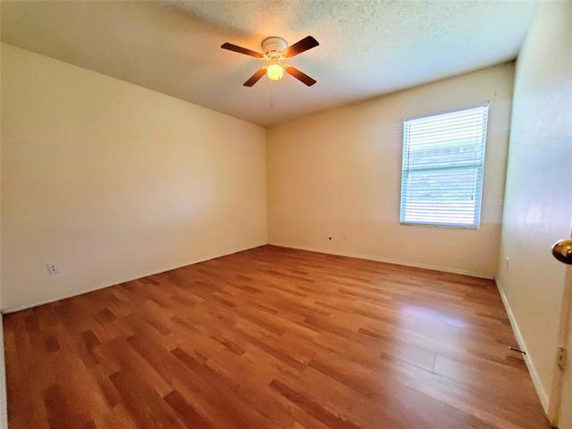 Building Photo - 2224 Red Oak Dr