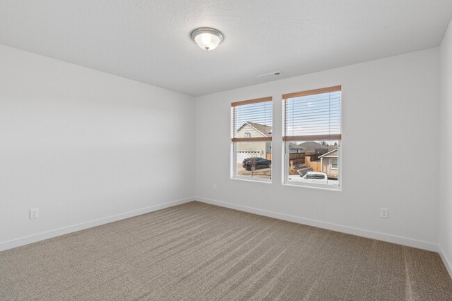 Building Photo - 1626 Dragon Tail Pl