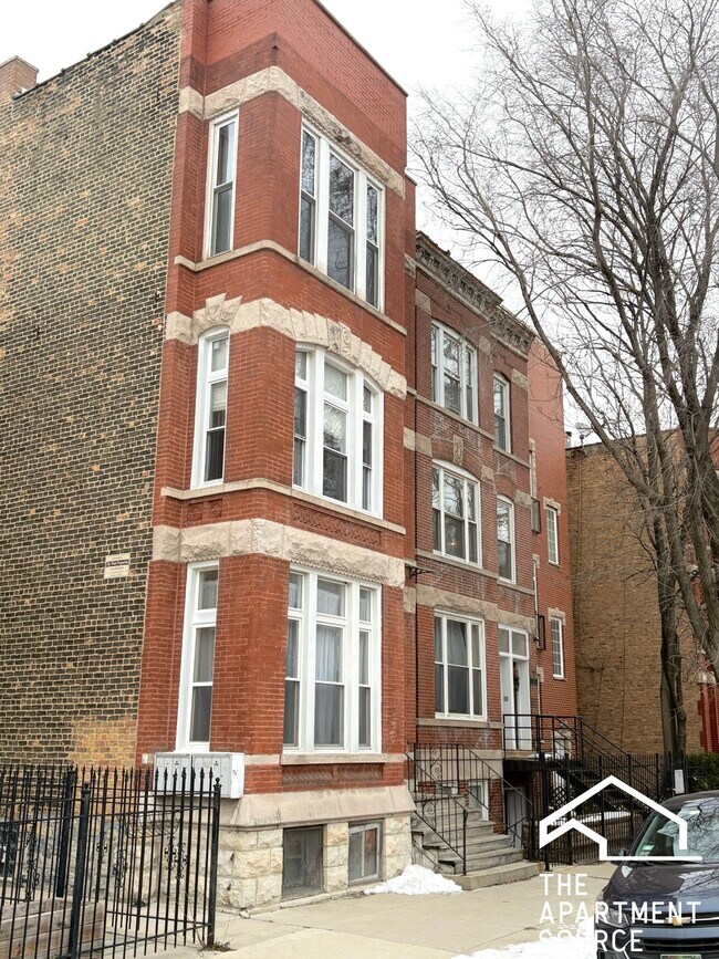 Building Photo - 1512 W Erie St