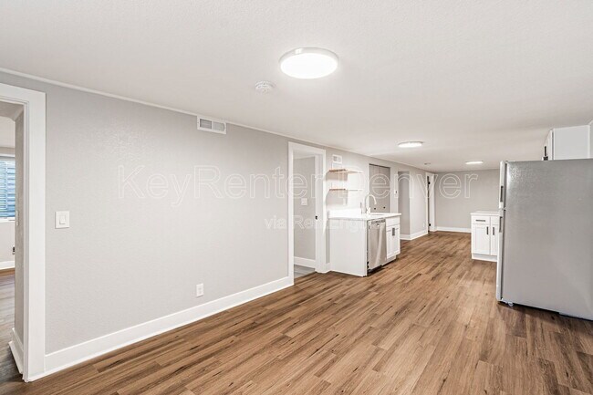 Building Photo - 6636 Depew St