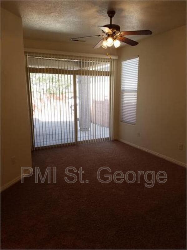 Building Photo - 3753 E Canyon Crest Ave