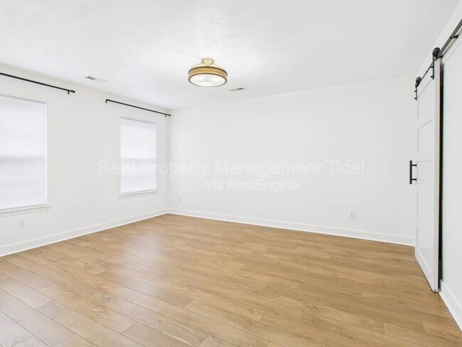 Building Photo - 236 Huntstree Pl