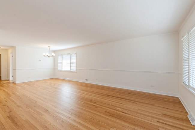 Building Photo - 5018 Dobson St