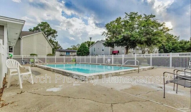 Building Photo - 7171 N 9th Ave
