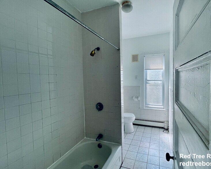 Building Photo - 3 Washburn Pl