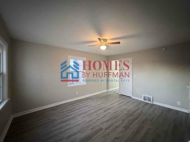 Building Photo - Two-Bedroom Townhouse | Move-in Ready