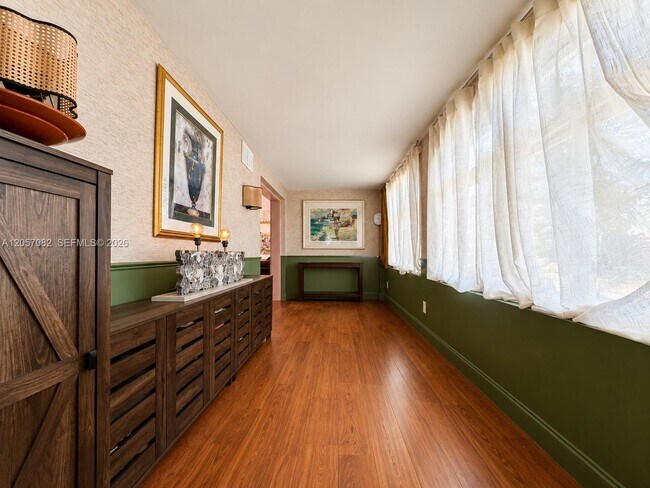 Building Photo - 1720 SW 11th Terrace