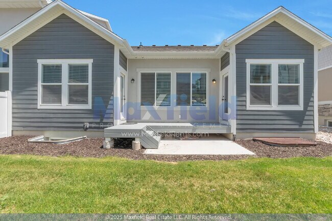 Building Photo - 5BD/3BTH/2GAR - Great space - Lehi Living