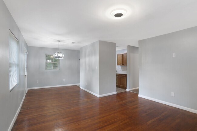 Building Photo - 3189 Ward Dr SW