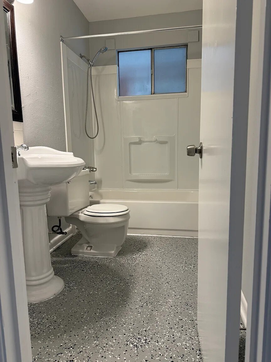 bathroom - 732 Arnold Ave