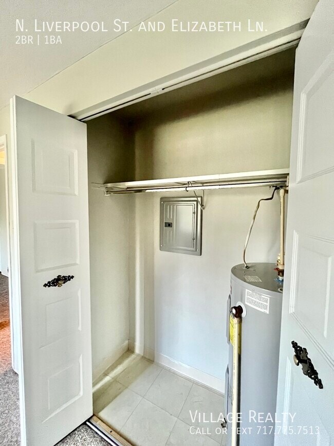 Building Photo - 75 N Liverpool St