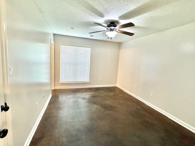 Building Photo - Now Leasing A 4 Bedroom 2 Bath Home in Sou...