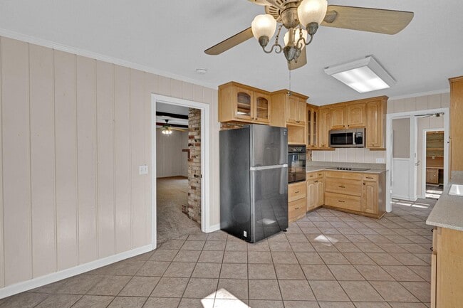Building Photo - 3533 Greenleaf Rd
