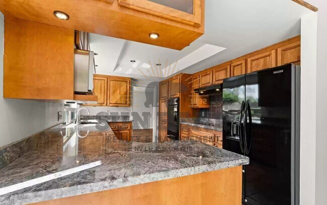 Building Photo - 4 Bedroom in Reno!!!  Great Location!