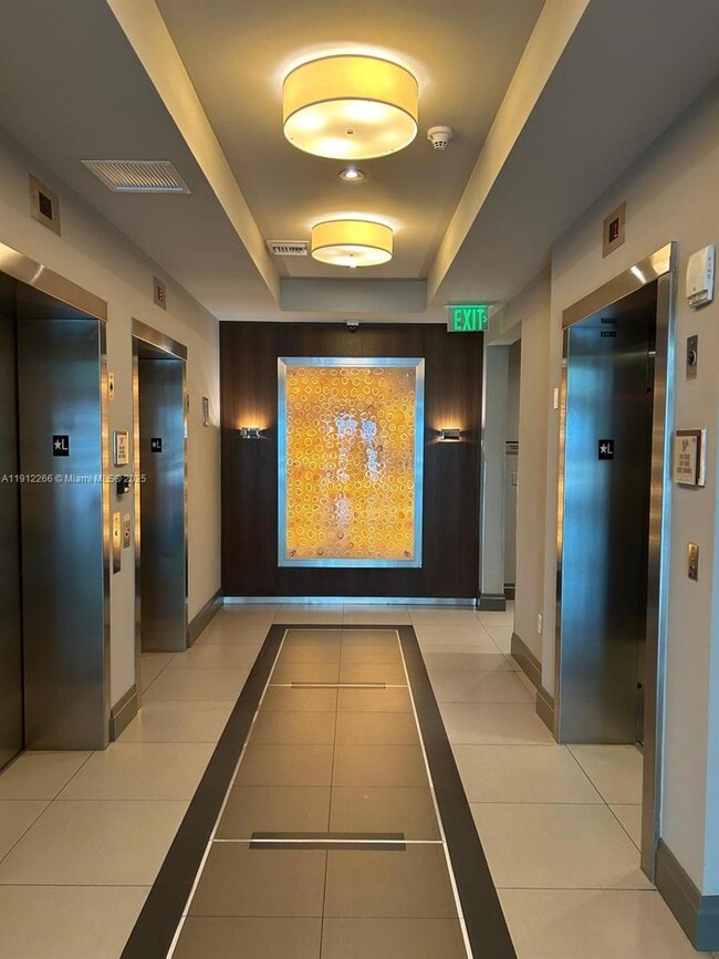 Building Photo - 2525 SW 3rd Ave