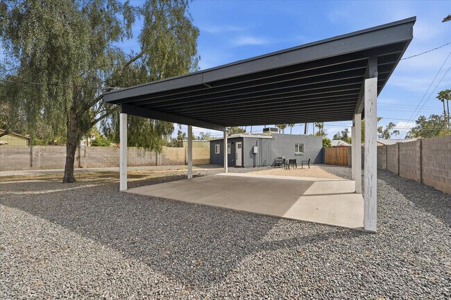 Building Photo - 1548 N Upland Cir