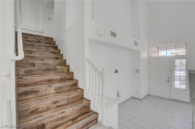 Building Photo - 3557 Sedwick Dr