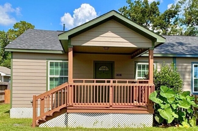 Primary Photo - 408 Mcphail St
