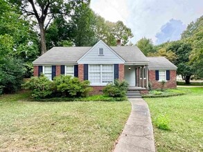 Building Photo - 907 Echles St