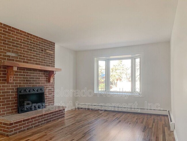 Building Photo - 1124 Lafarge Avenue