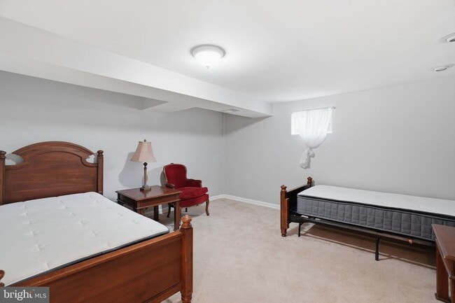 Building Photo - 7414 Jervis St