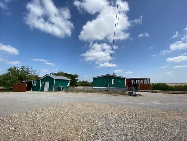 Building Photo - 680 Grant Harris Rd