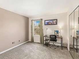 Building Photo - 151 Commons Cir